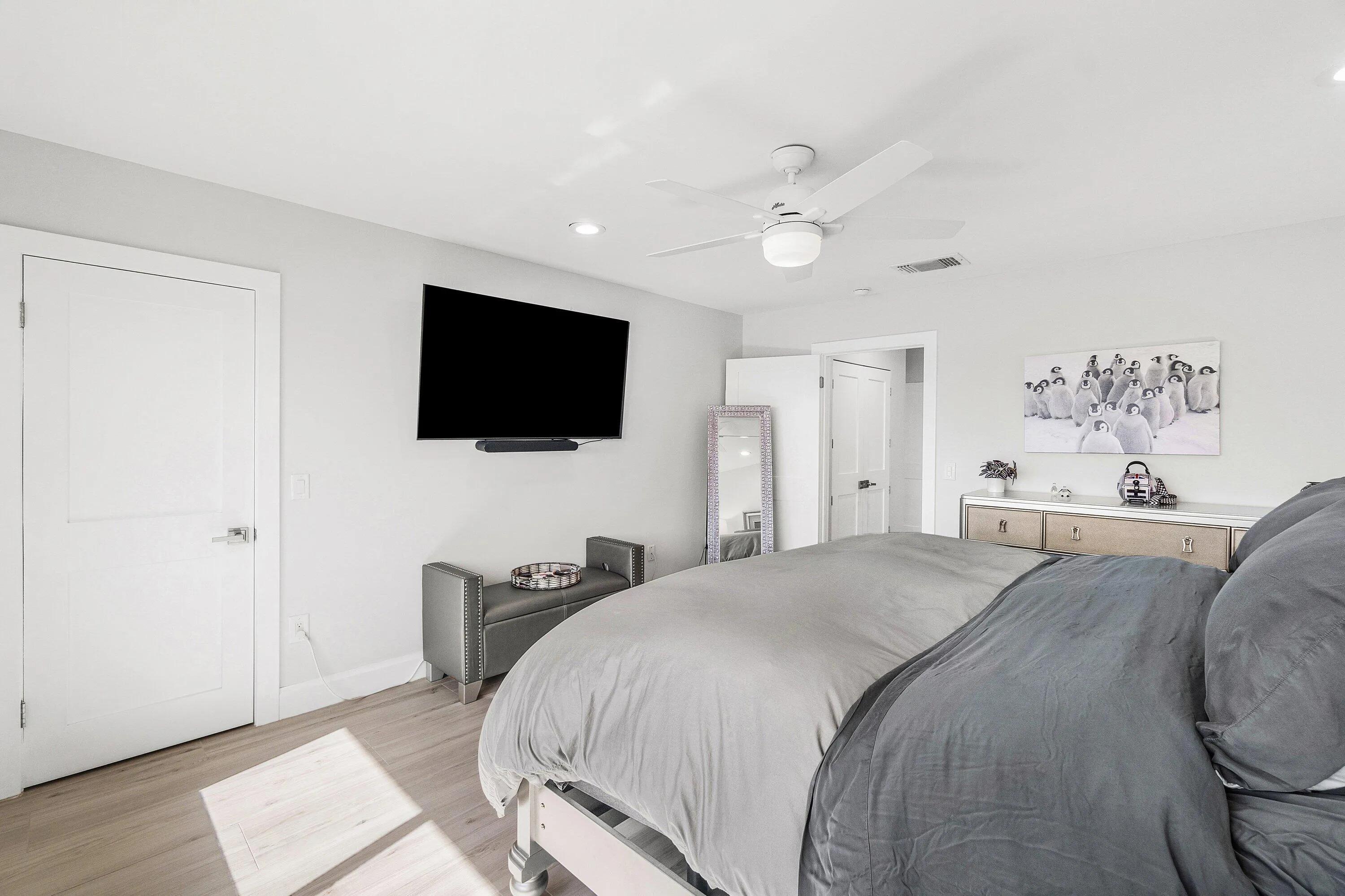 Primary Bedroom En-Suite