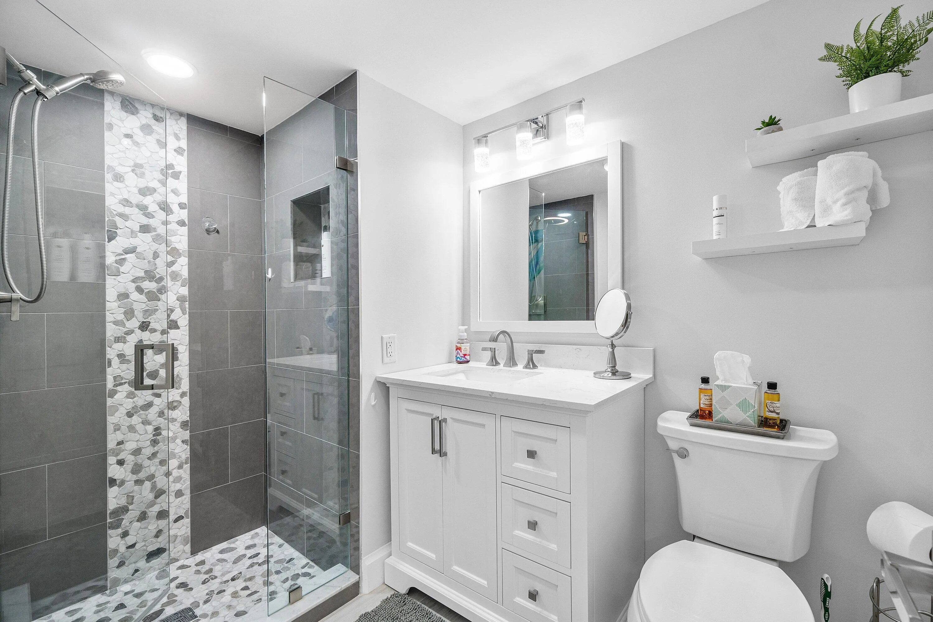 2nd bathroom