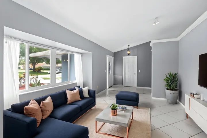 Living Room VS