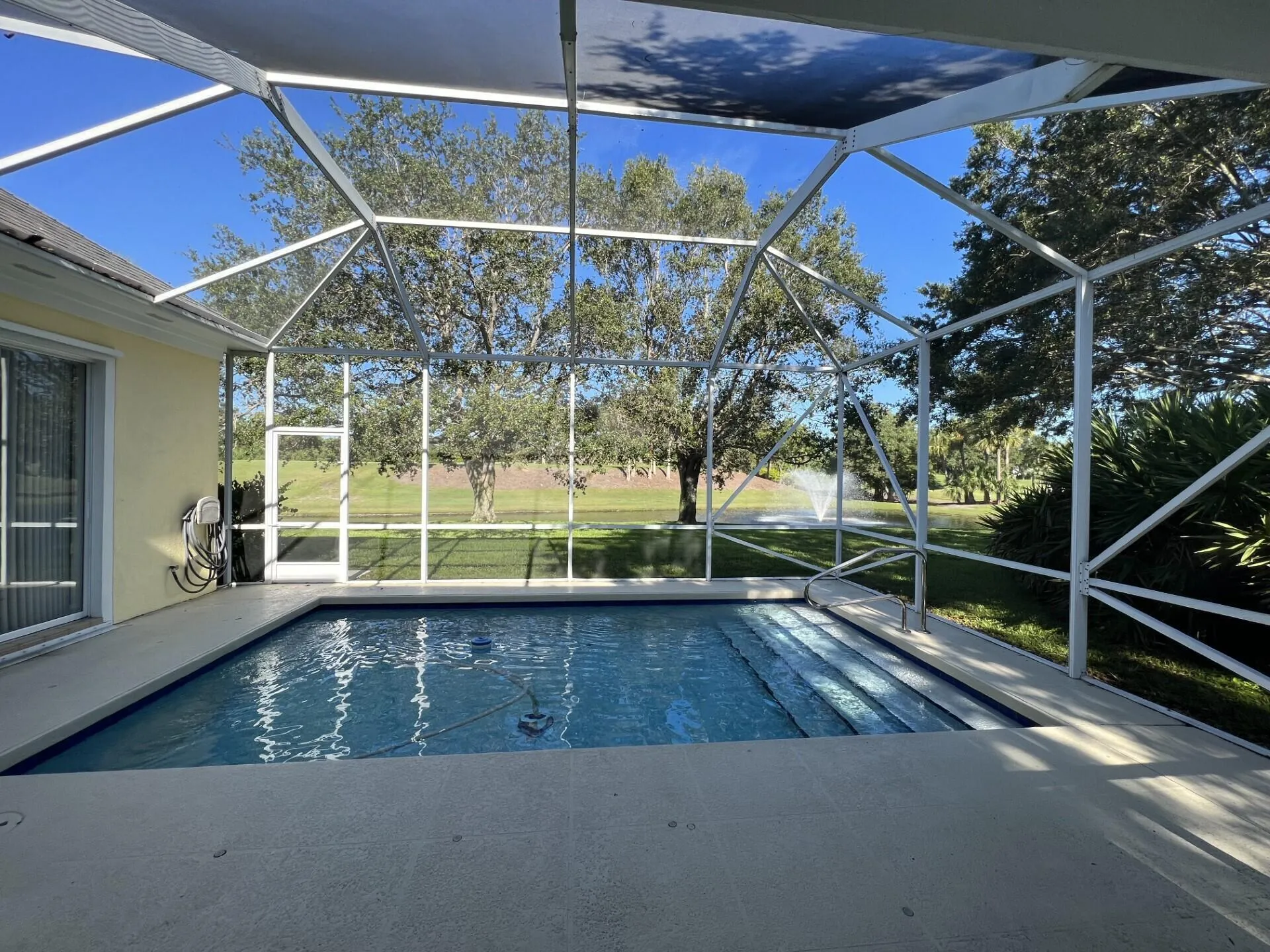 Screened Patio/Pool