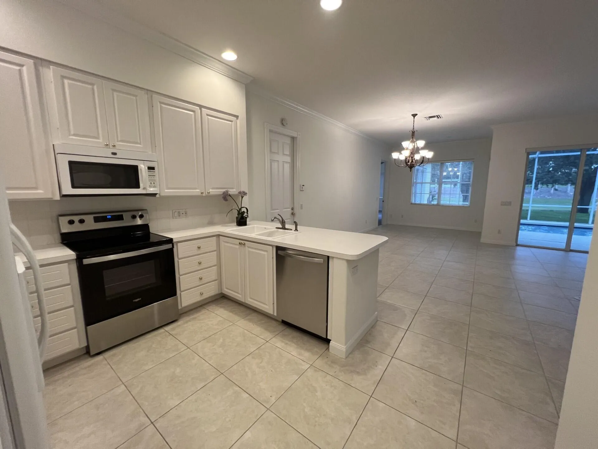 Spacious Kitchen