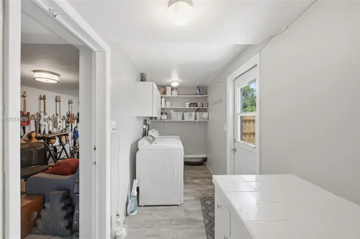 Photo 28