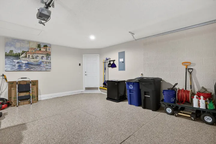 Garage with apoxy floor