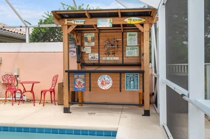 Outdoor bar off the pool