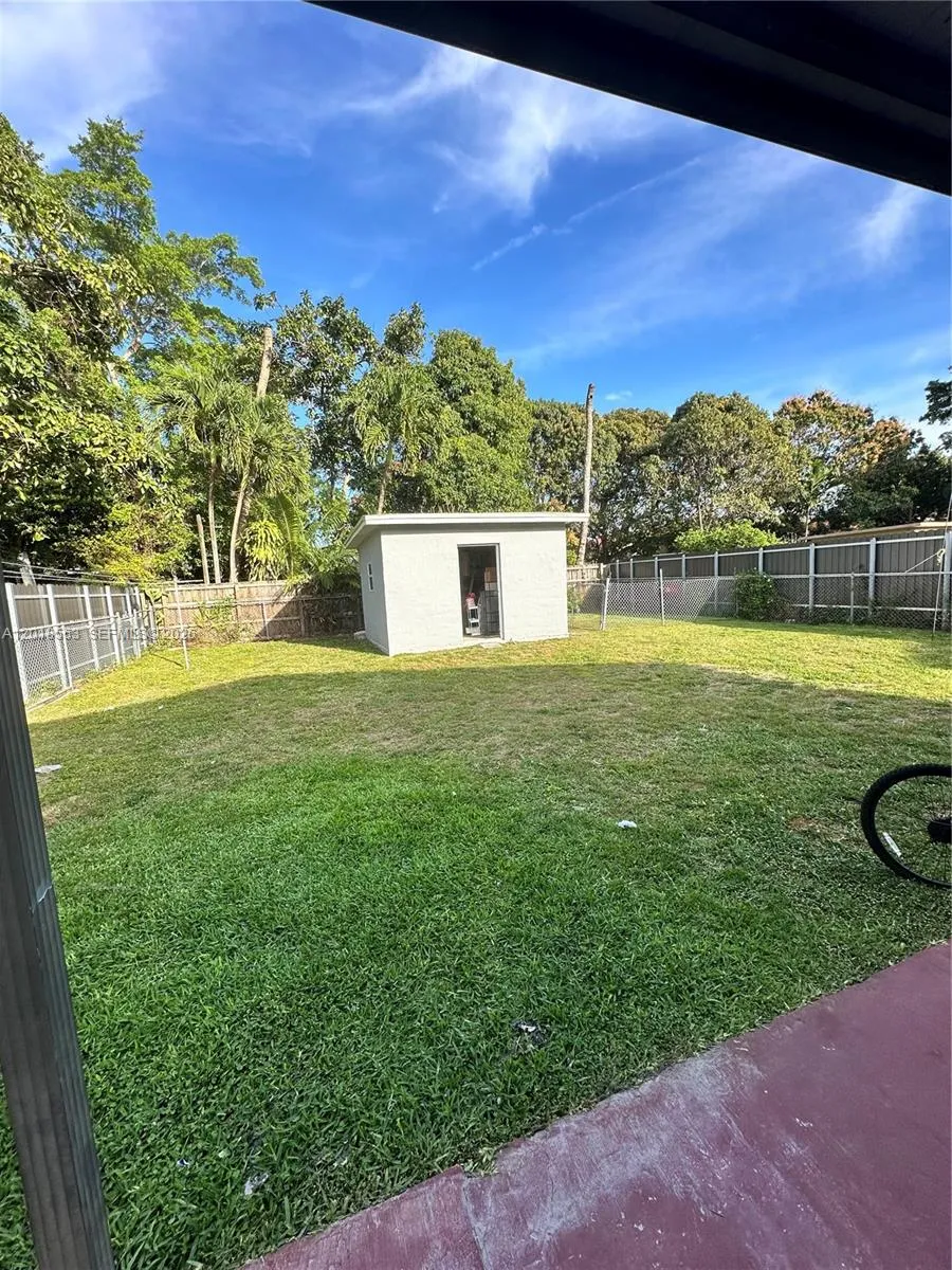 Property photo 24