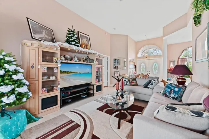 08 living room 04