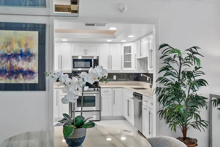 3456 S Ocean Boulevard, 802-2