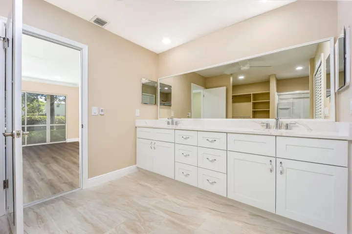1600 SE St Lucie Blvd #205-15