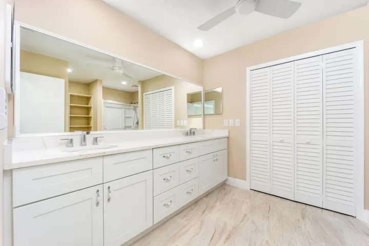 1600 SE St Lucie Blvd #205-14