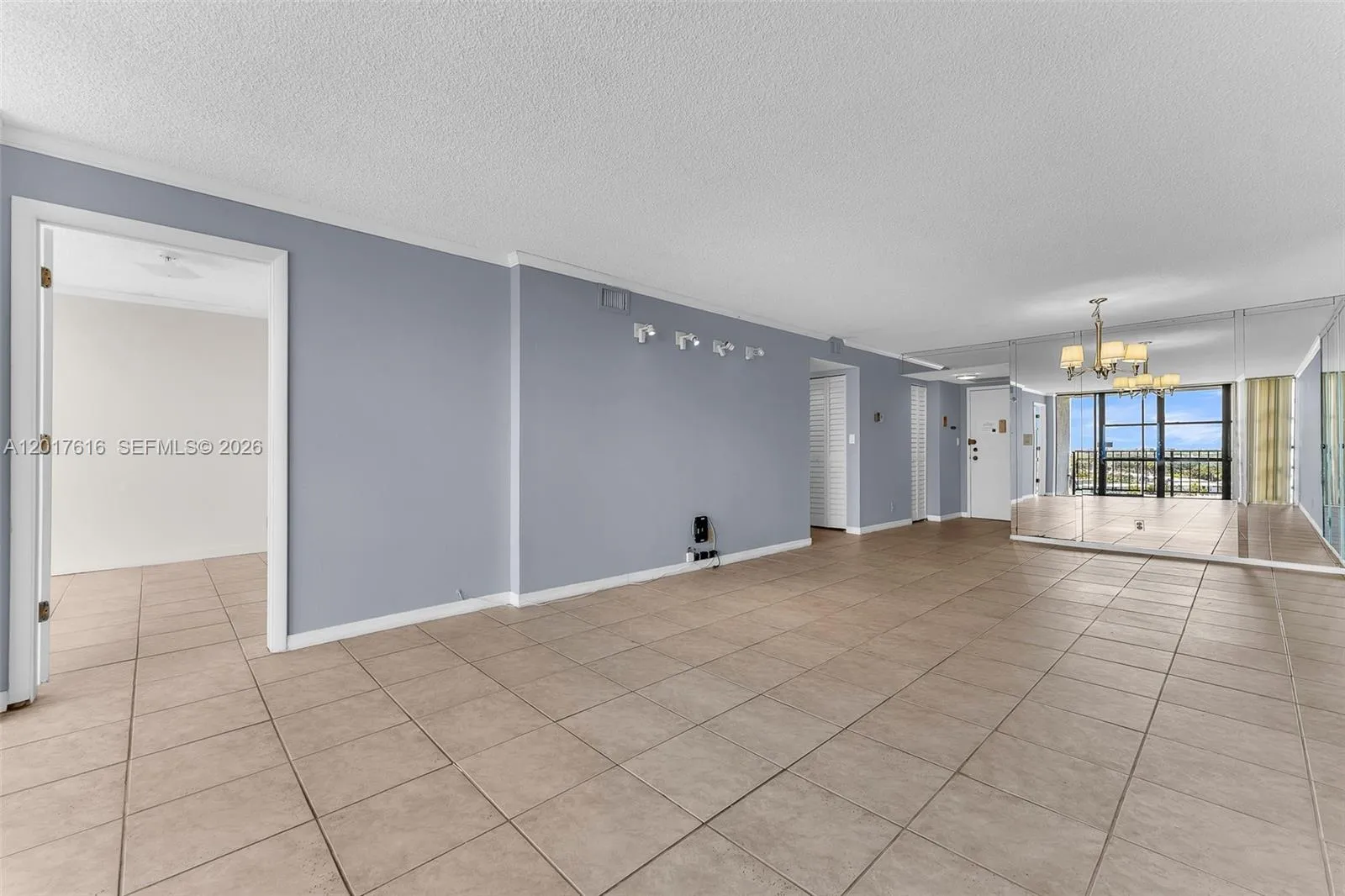 800 Parkview Drive, Unit #1007 - FOR SALE.Three Islands, Hallandale Beach, FL 33009. Florida. Oceanview Park Condominium.