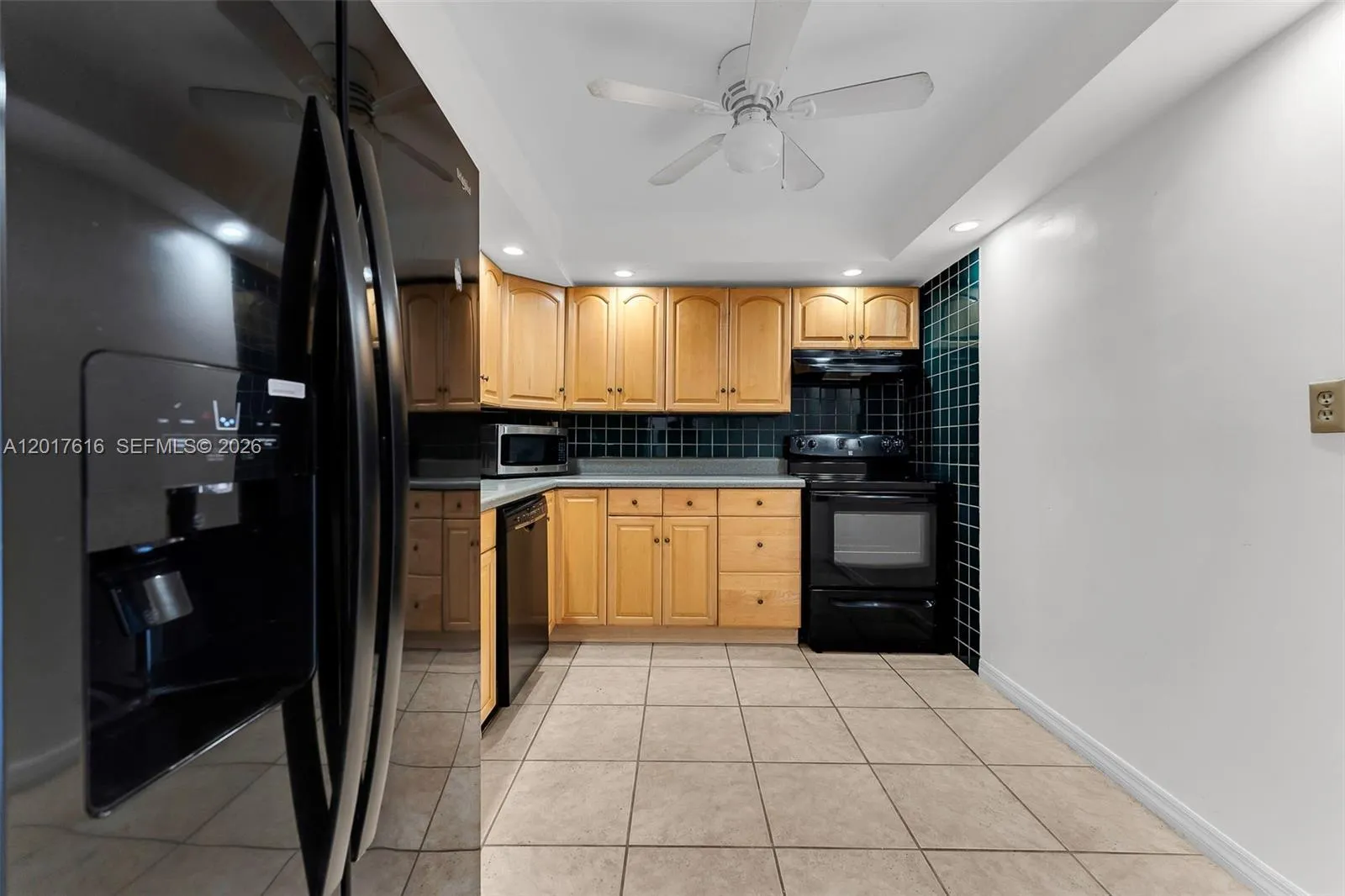 800 Parkview Drive, Unit #1007 - FOR SALE.Three Islands, Hallandale Beach, FL 33009. Florida. Oceanview Park Condominium.