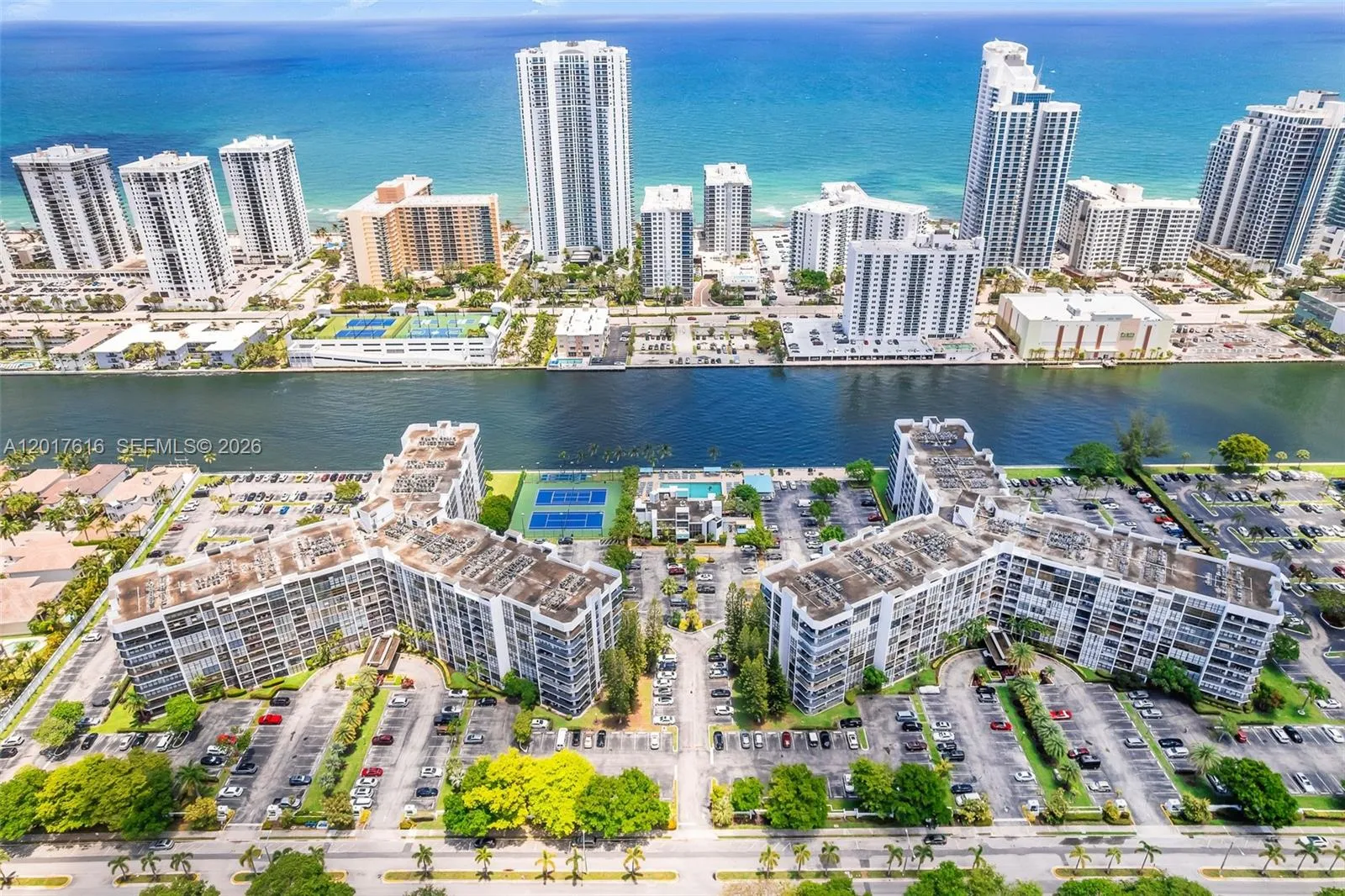 800 Parkview Drive, Unit #1007 - FOR SALE.Three Islands, Hallandale Beach, FL 33009. Florida. Oceanview Park Condominium.