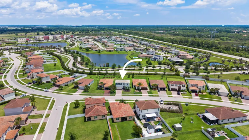 Ideally located in a beautiful community close to parks, shopping, dining, and major highways.