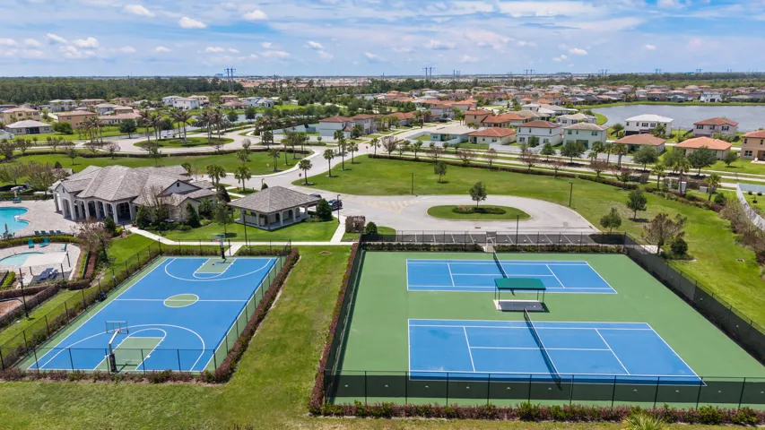 Community Tennis Courts