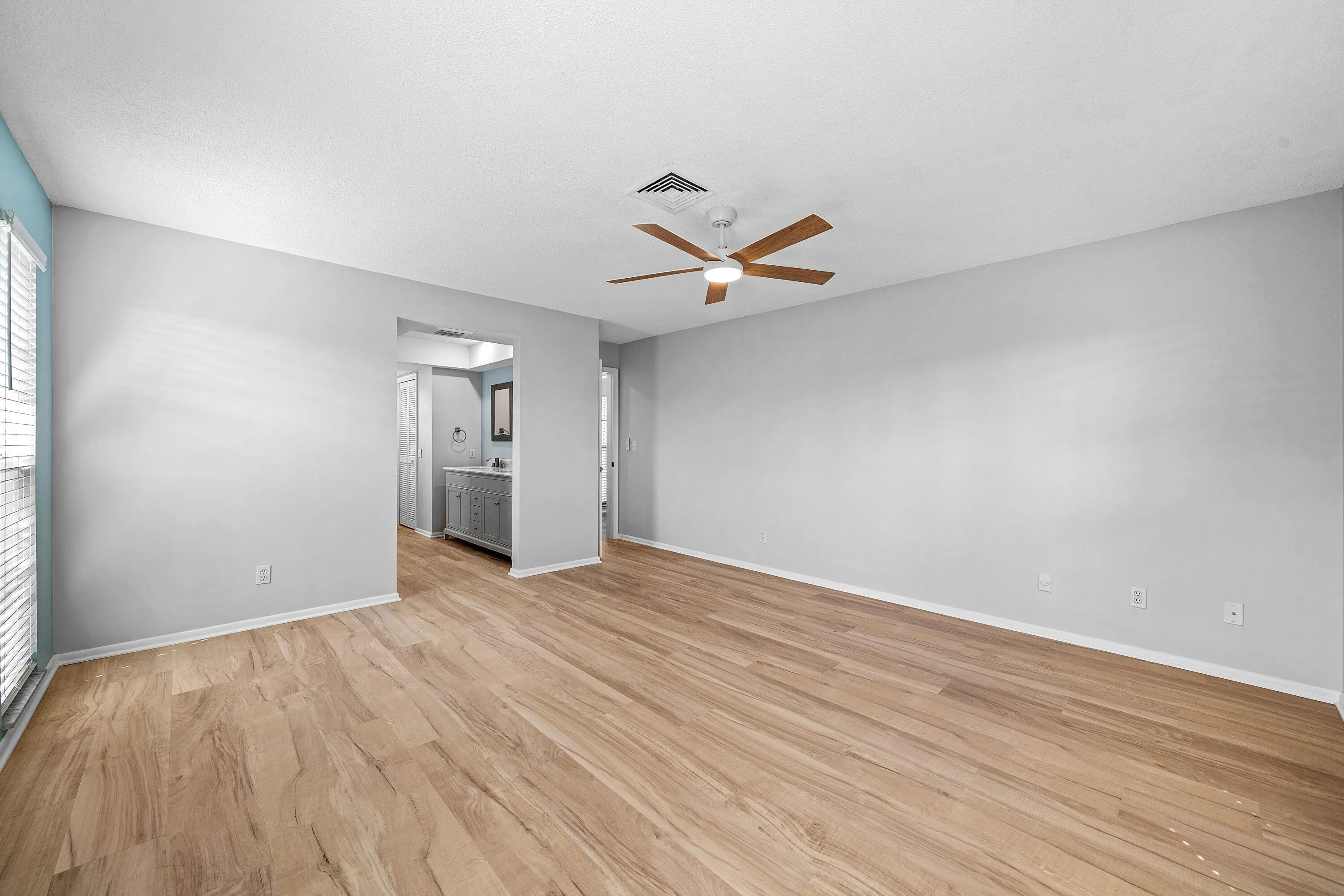 027-433PineVillaDrive-Atlantis-FL-33462-