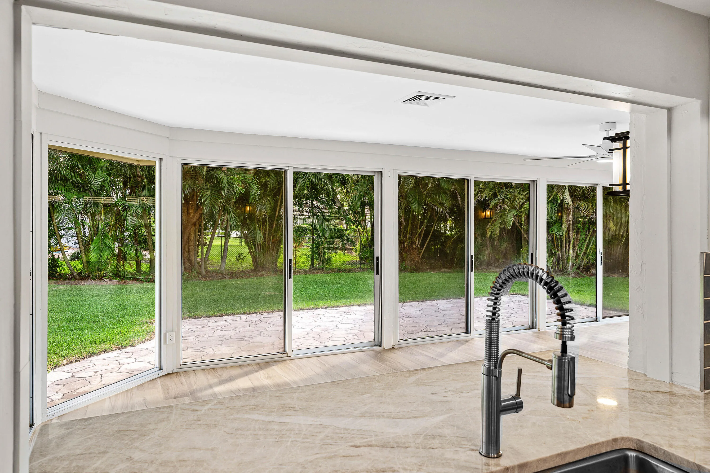 022-433PineVillaDrive-Atlantis-FL-33462-