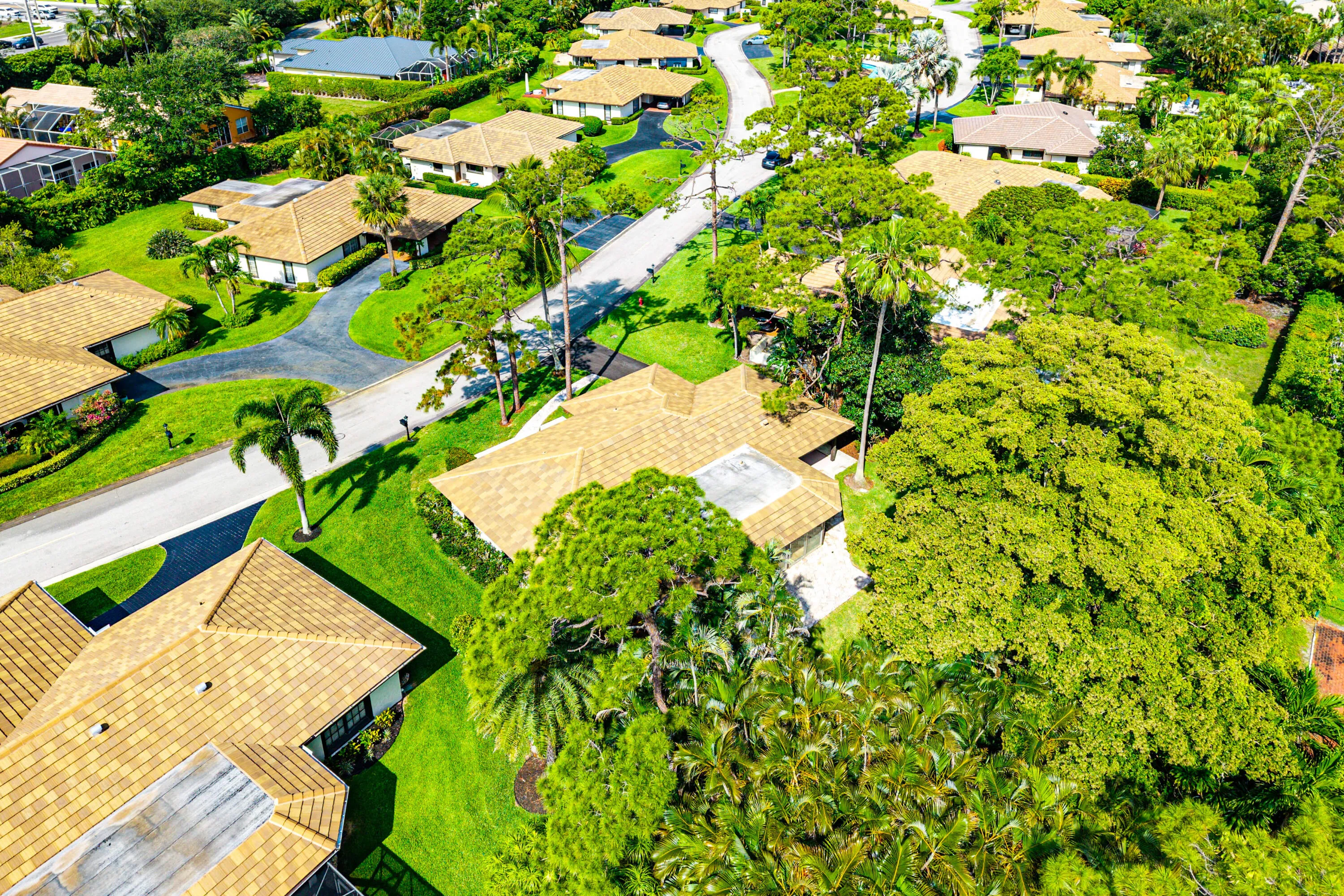 051-433PineVillaDrive-Atlantis-FL-33462-