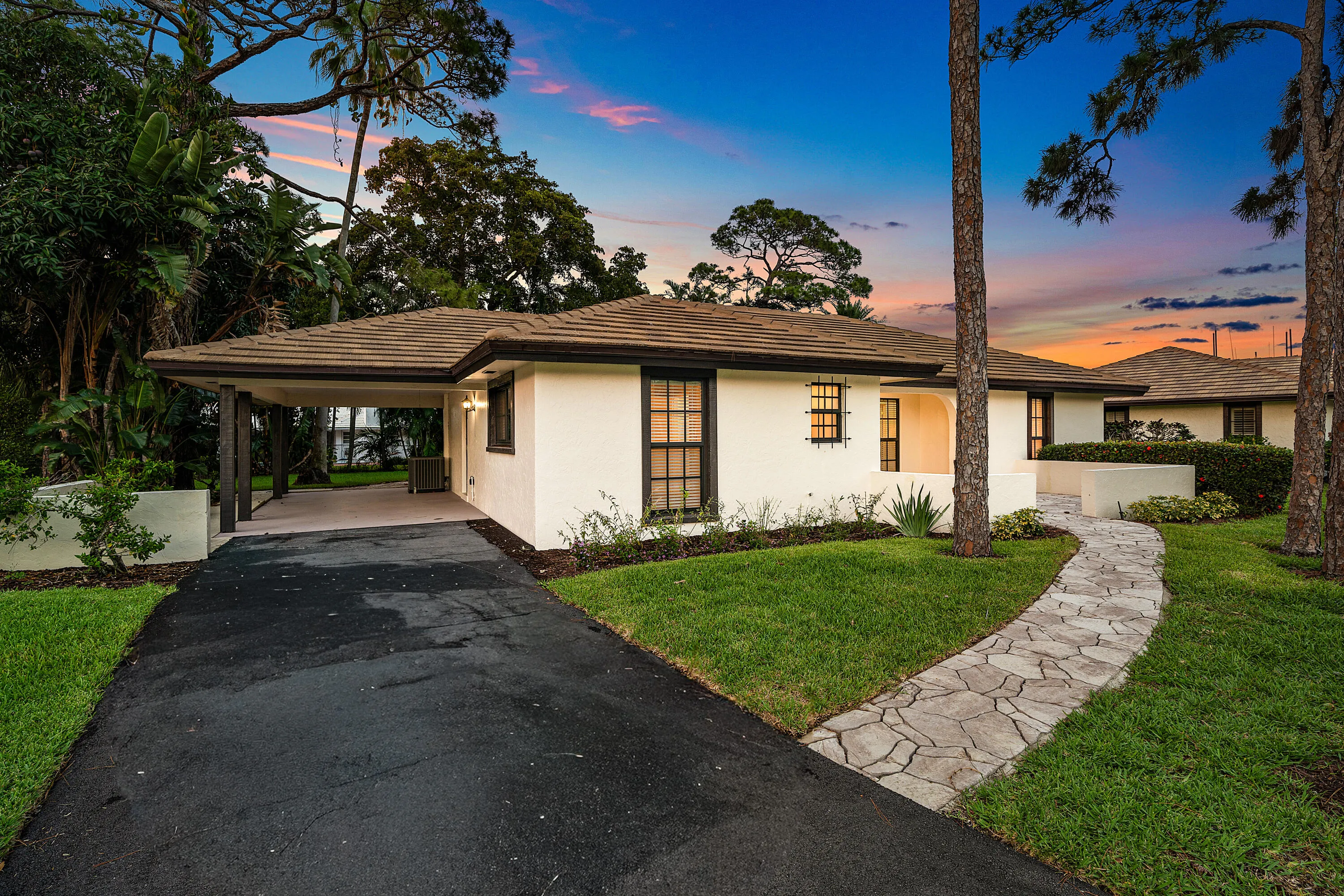 057-433PineVillaDrive-Atlantis-FL-33462-