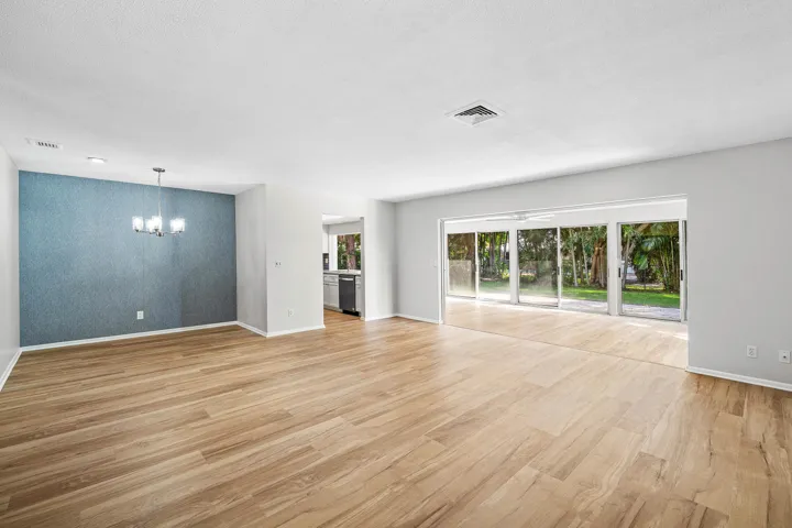 009-433PineVillaDrive-Atlantis-FL-33462-