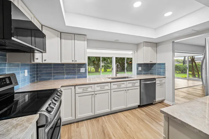 021-433PineVillaDrive-Atlantis-FL-33462-