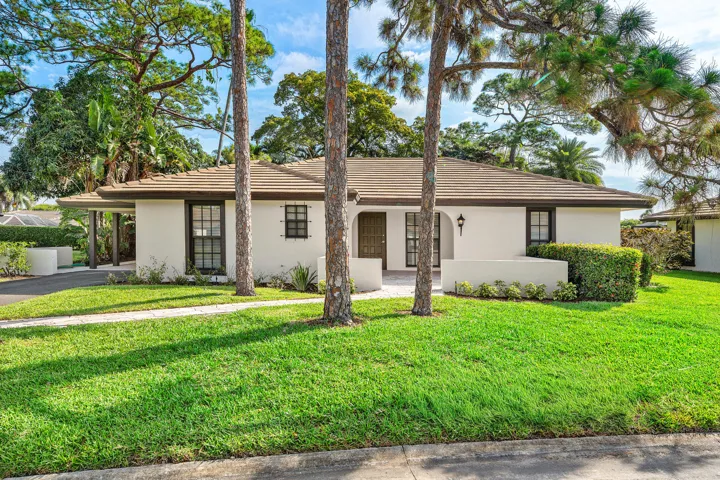 002-433PineVillaDrive-Atlantis-FL-33462-