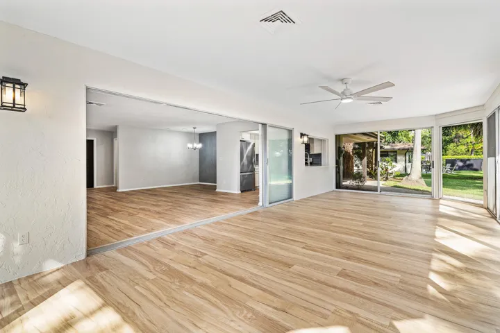 016-433PineVillaDrive-Atlantis-FL-33462-