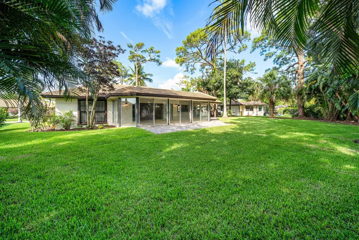 044-433PineVillaDrive-Atlantis-FL-33462-
