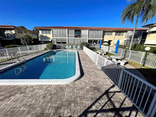 Pool 20 yards from Patio