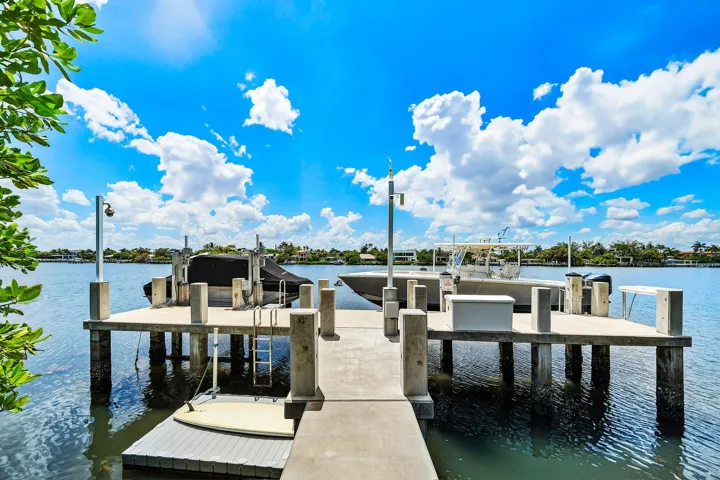011-640SouthOceanBoulevard-Lantana-FL-33