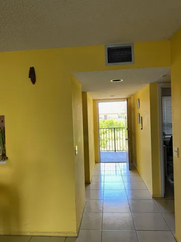 Foyer entrance of unit
