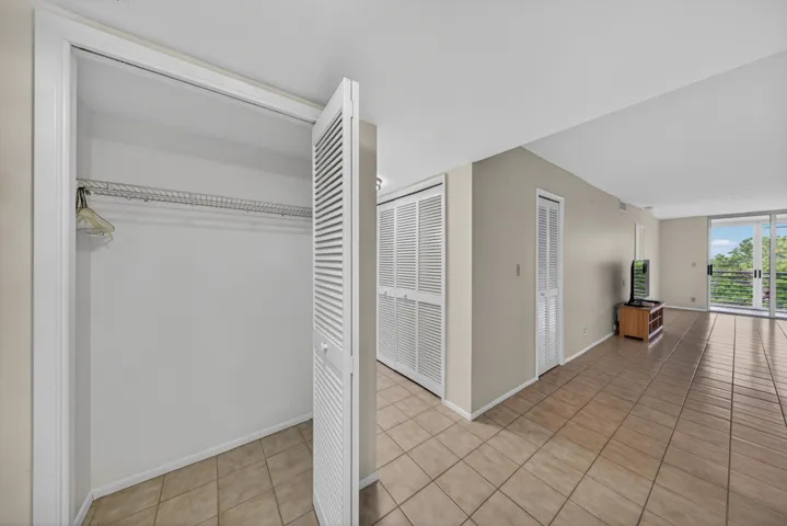 entrance to unit, closet space
