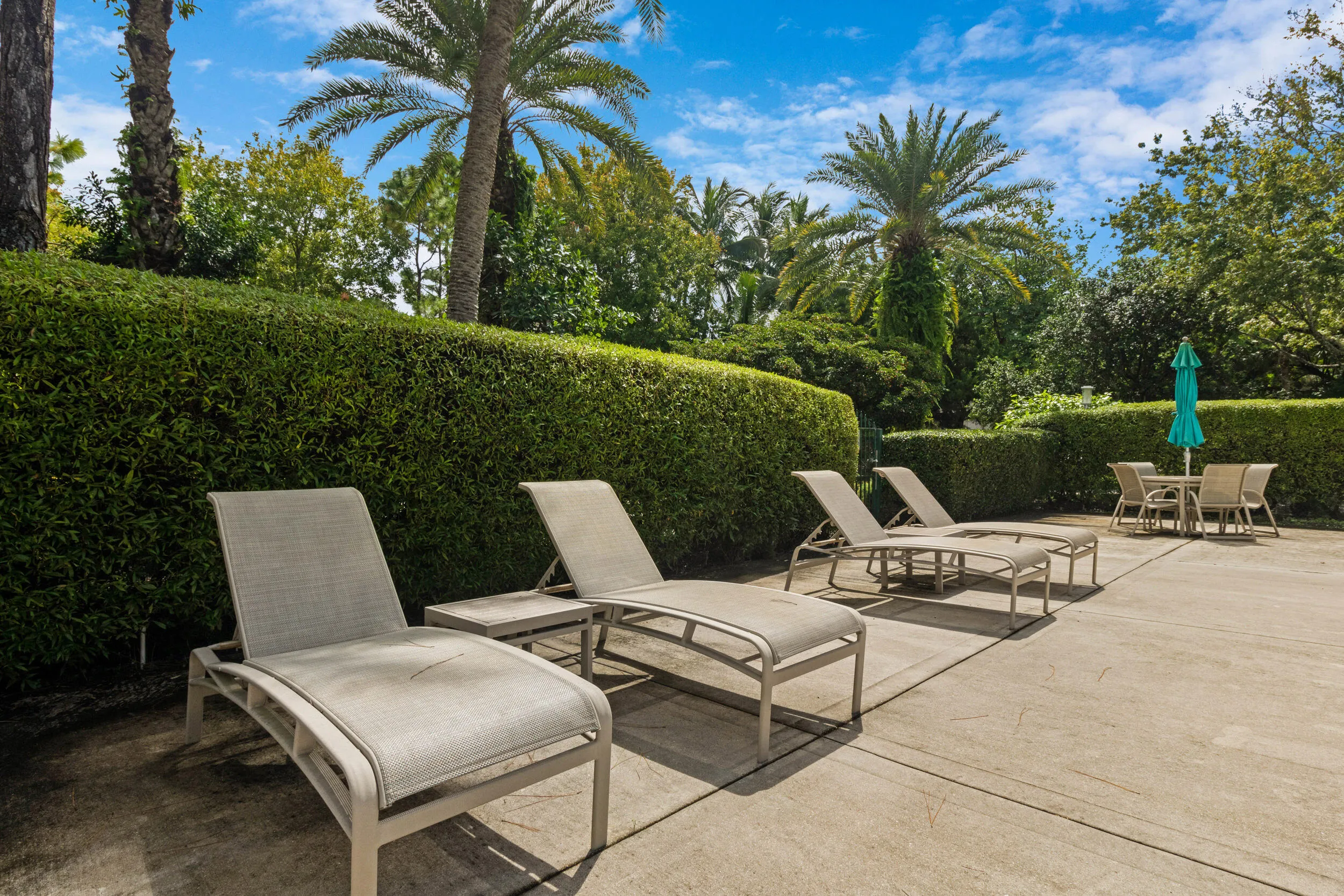 39_hd-806 cypress grove lane 208-44