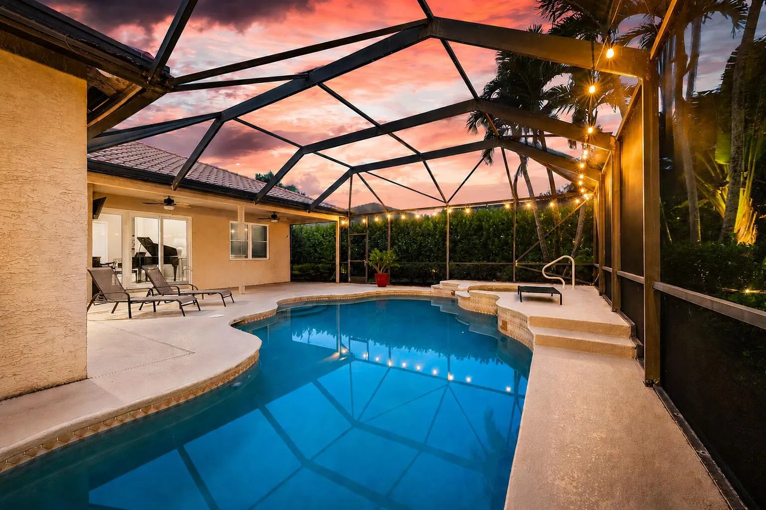 Stovenhaven Estates pool 3