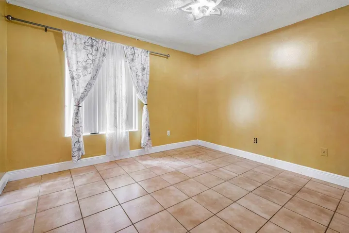 019-2780NorfolkPineCourt-LakeWorth-und-3