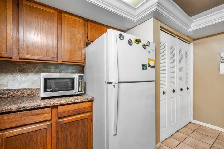 006-2780NorfolkPineCourt-LakeWorth-und-3