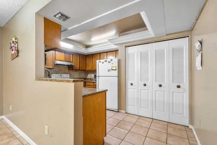 004-2780NorfolkPineCourt-LakeWorth-und-3
