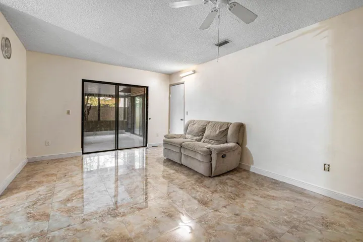 014-2780NorfolkPineCourt-LakeWorth-und-3