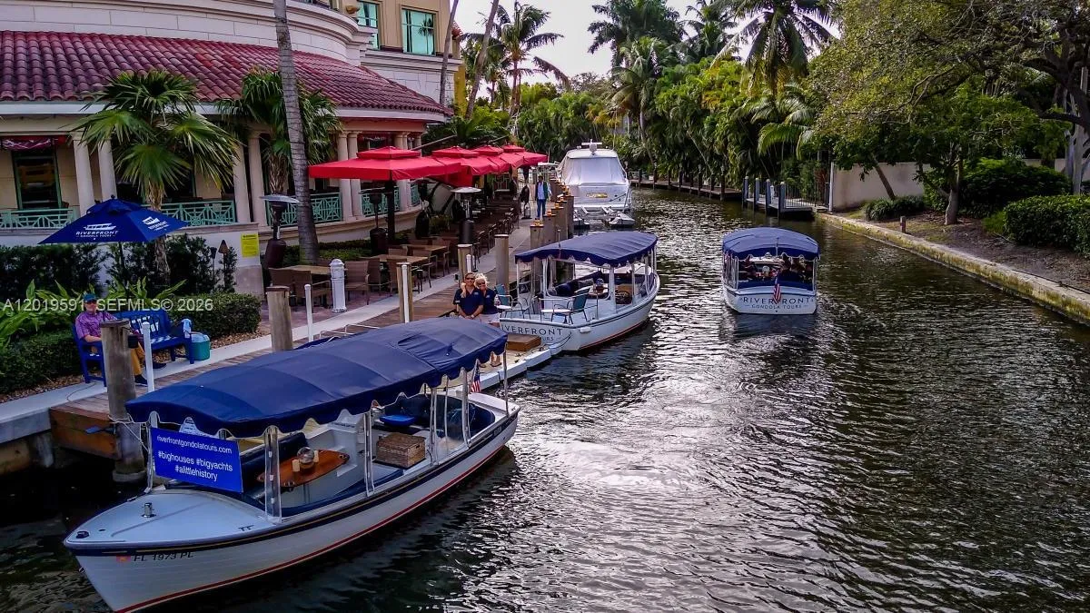 Scenic waterfront canal and boating lifestyle showcasing Fort Lauderdale’s famous yachting and marina atmosphere.