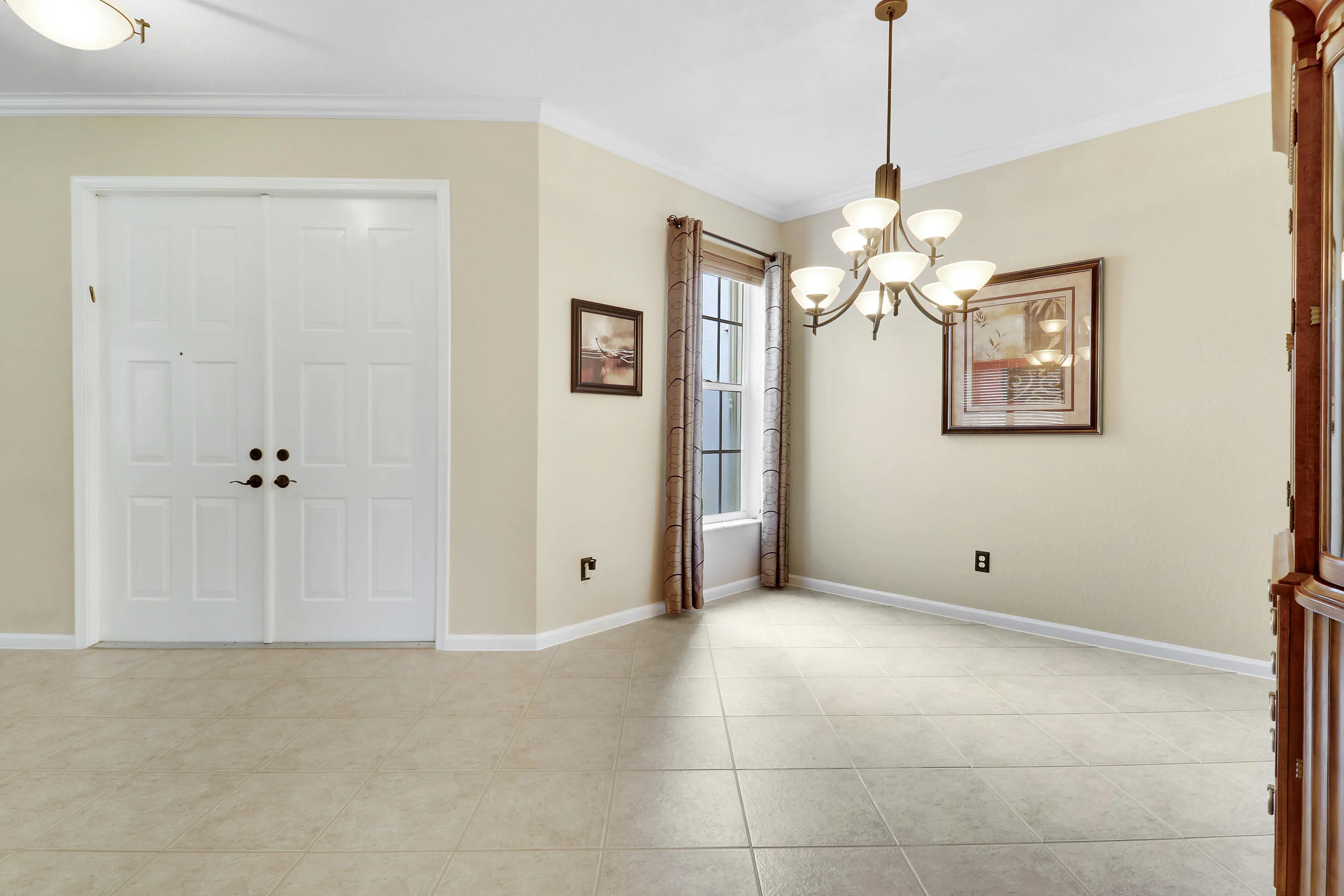 Formal dining