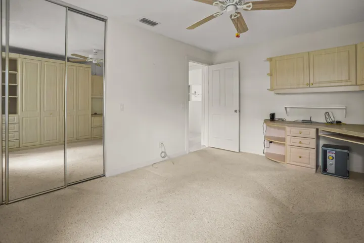 16 Bedroom 02