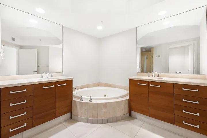 Garden Tub