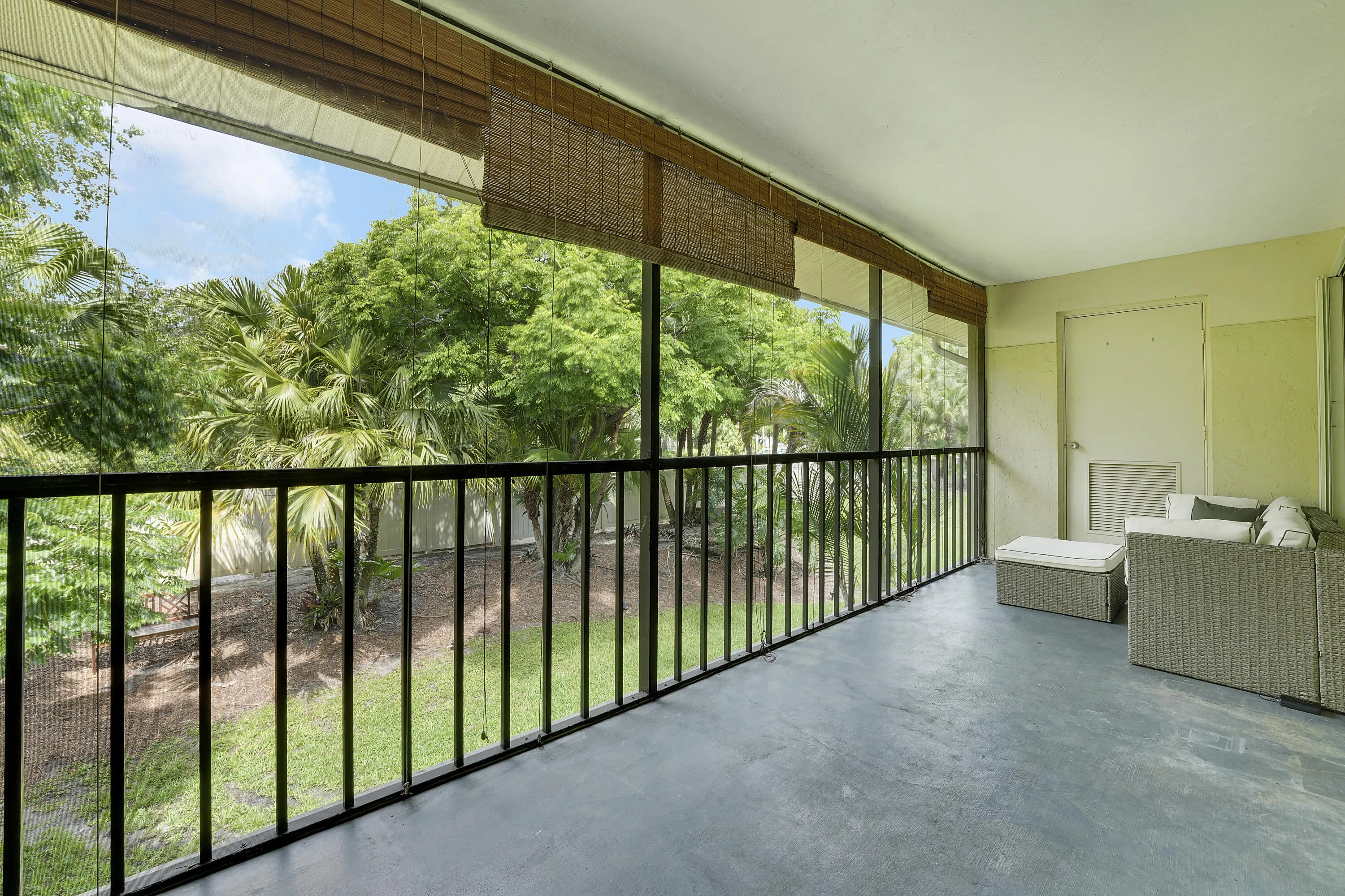 Screened Balcony