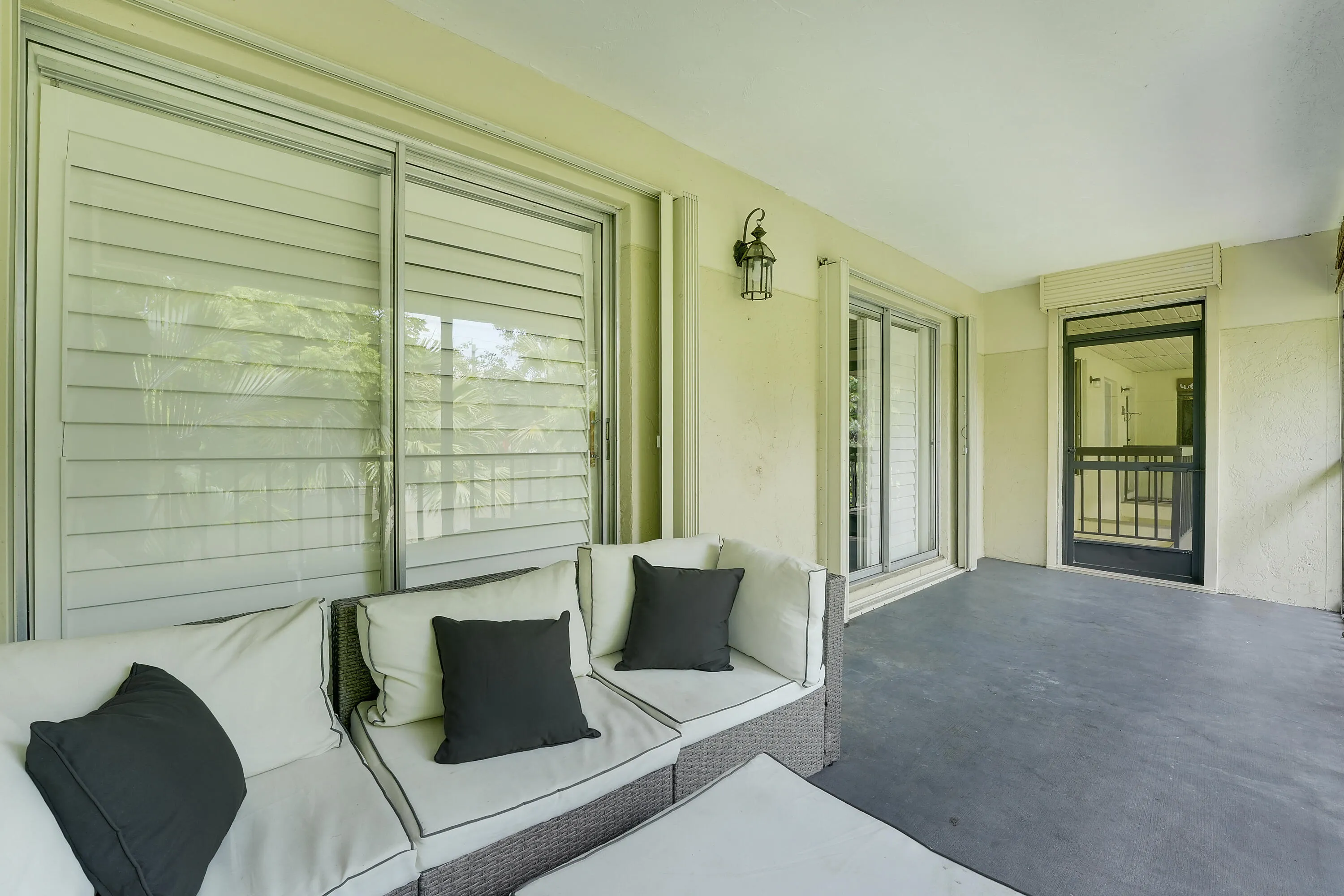 Screened Balcony