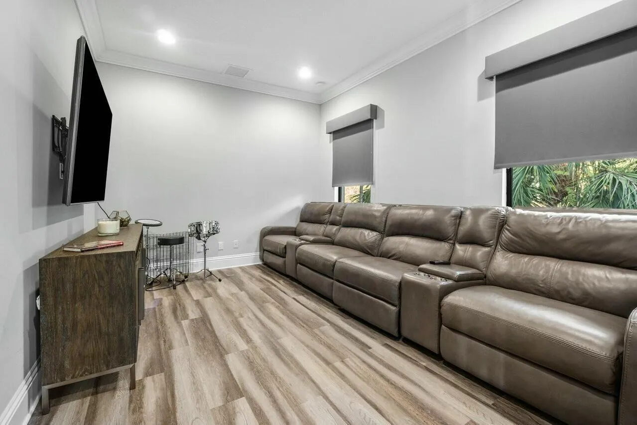 Property photo 37
