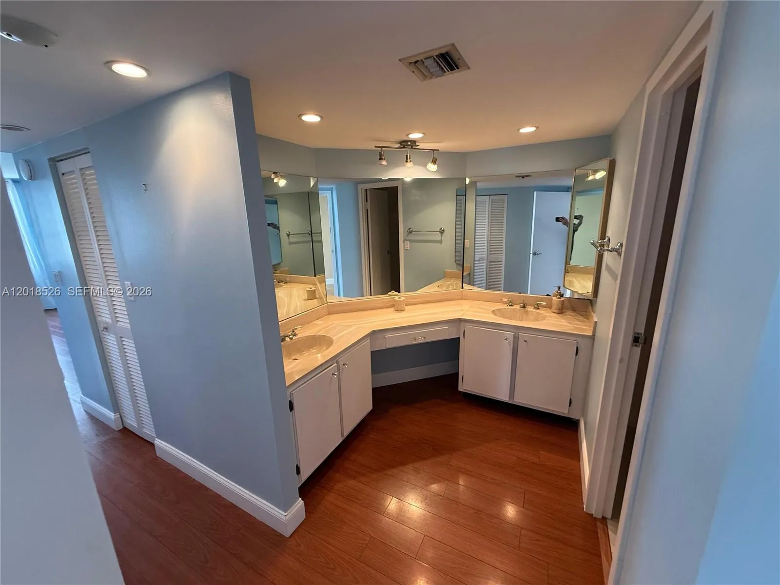 Property photo 64