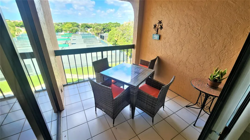 balcony