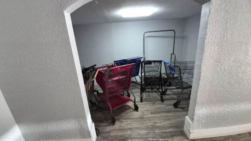cart room