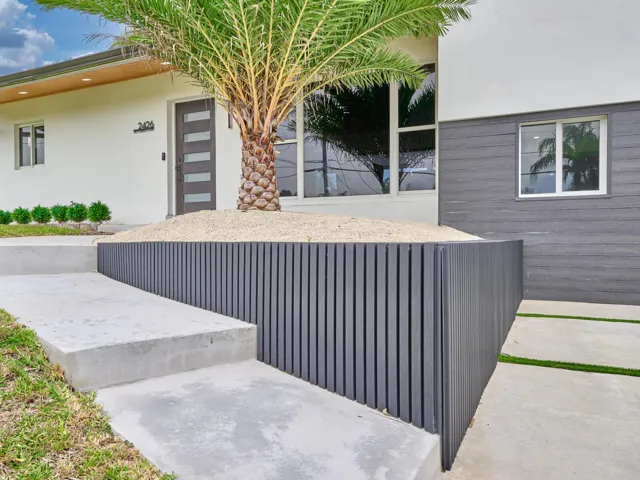 (5) Front Walkway