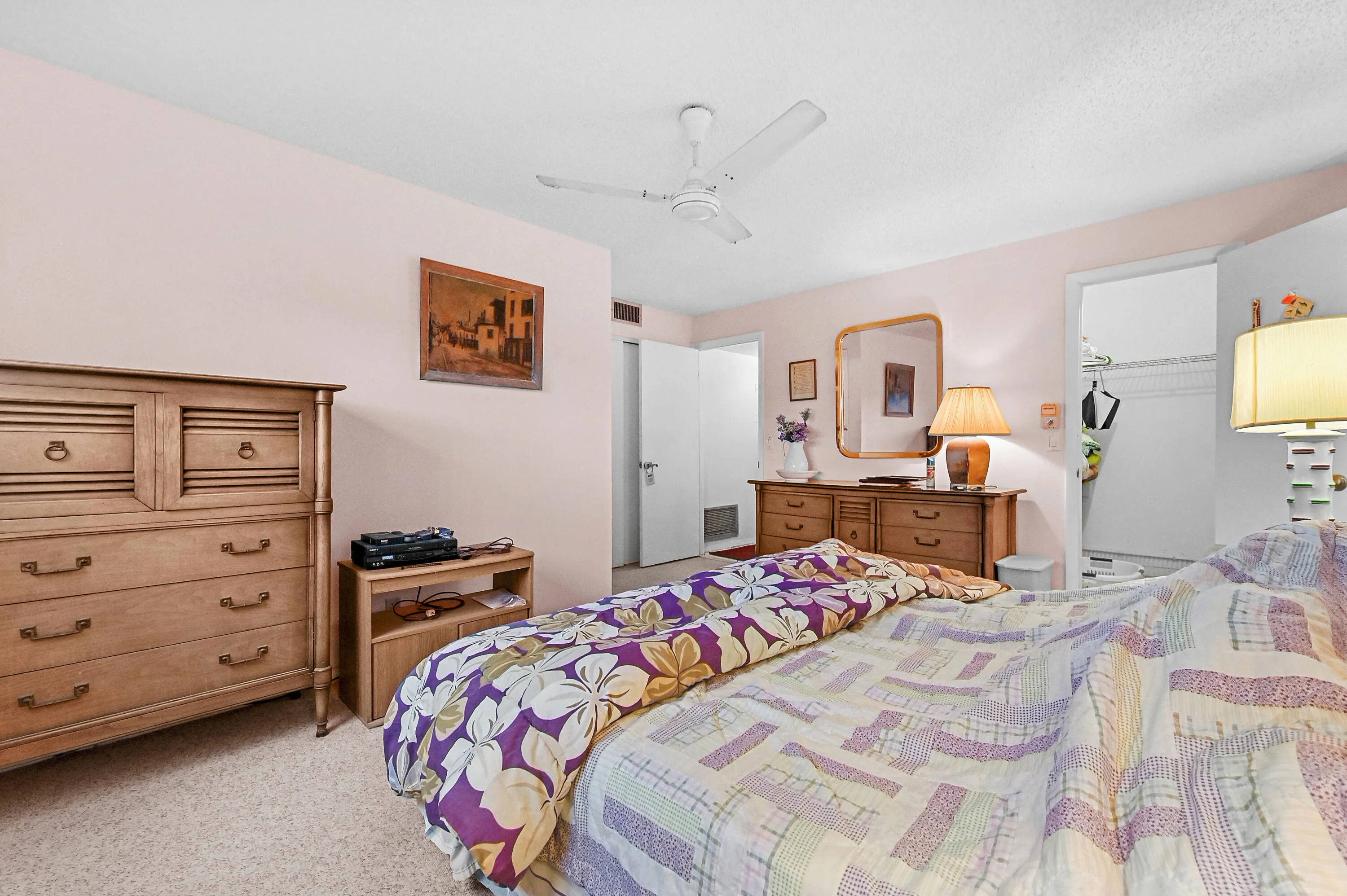 24 Bedroom 05