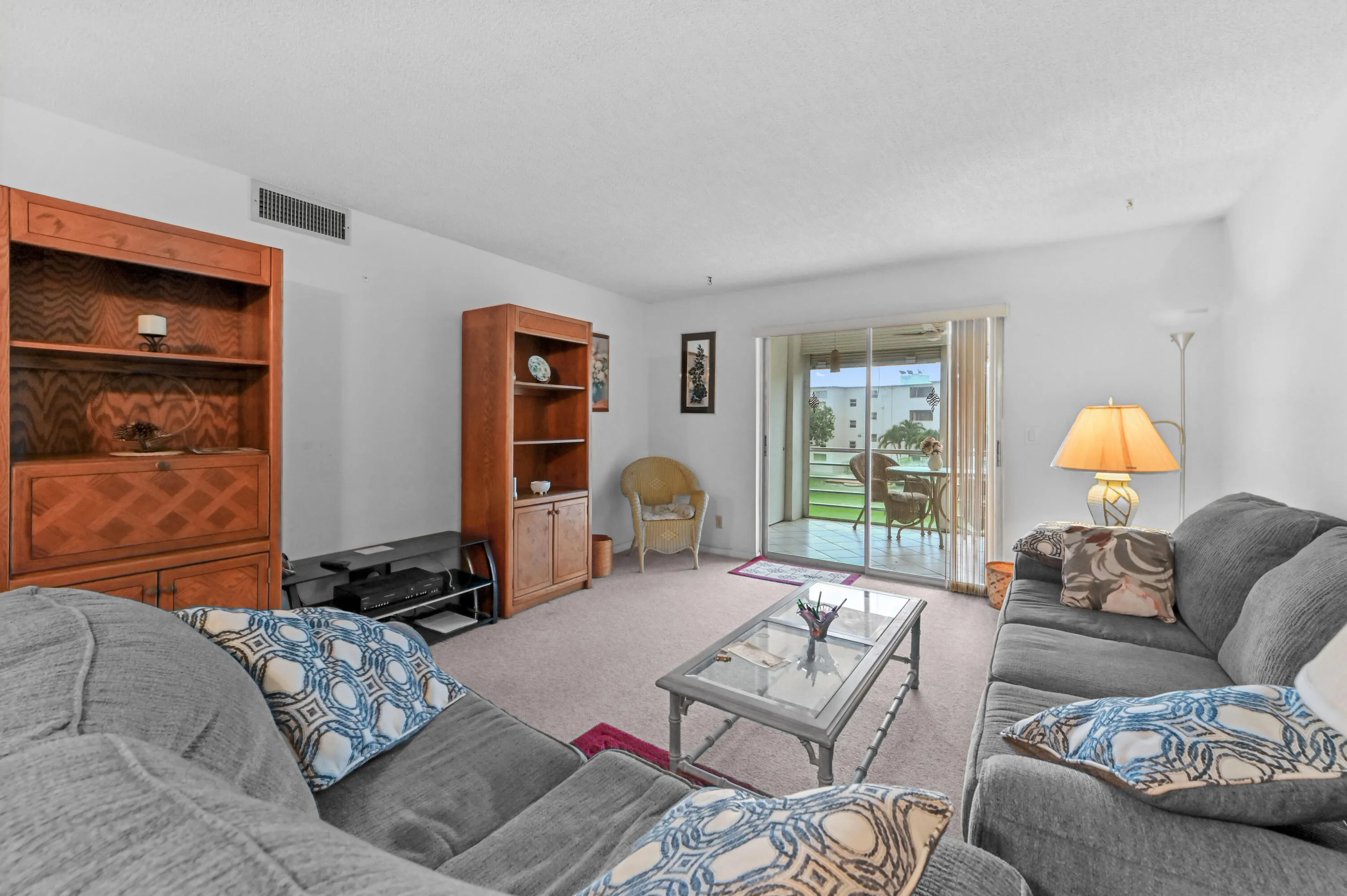 14 Living room 04